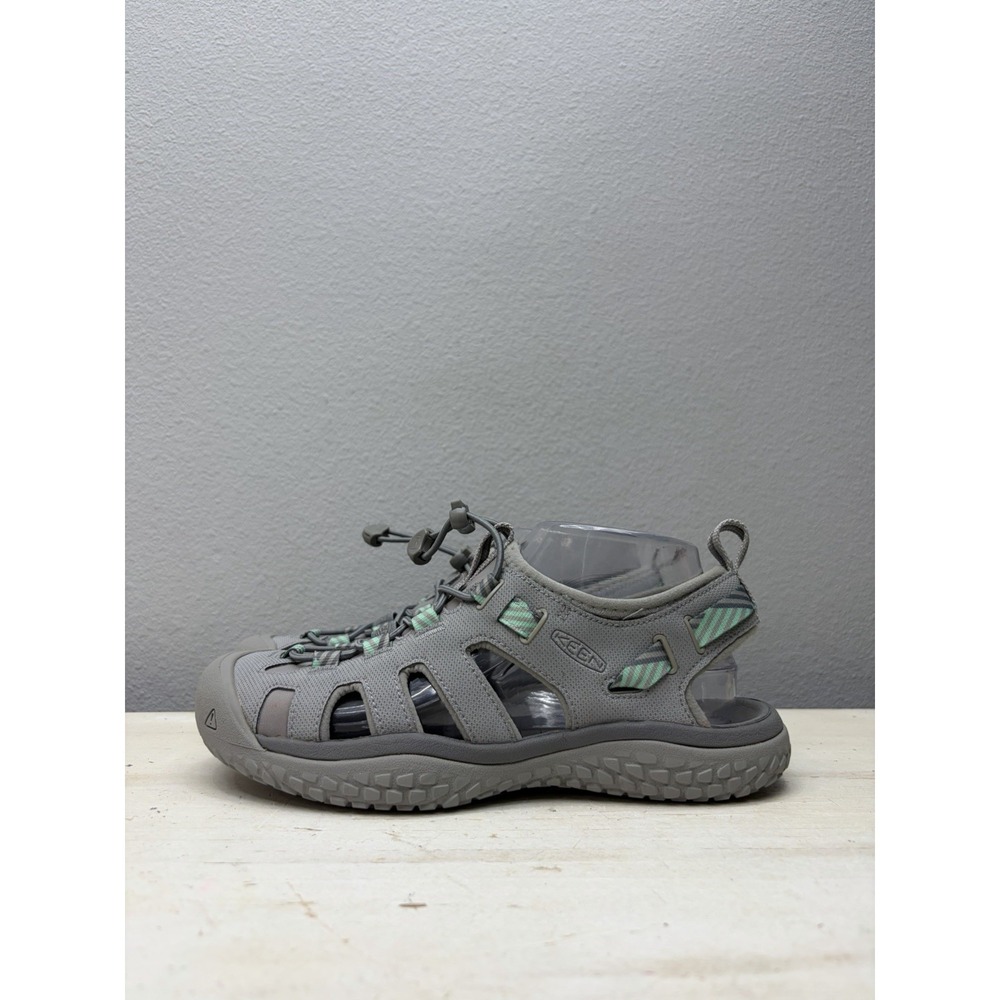KEEN Grey SOLR Water Sandals Size 7.5